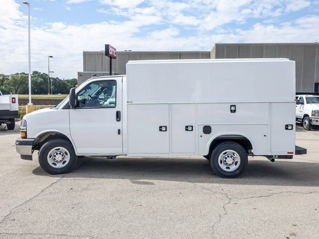 New 2025 Chevrolet Express 3500 w/ Power Convenience Package RWD image 6