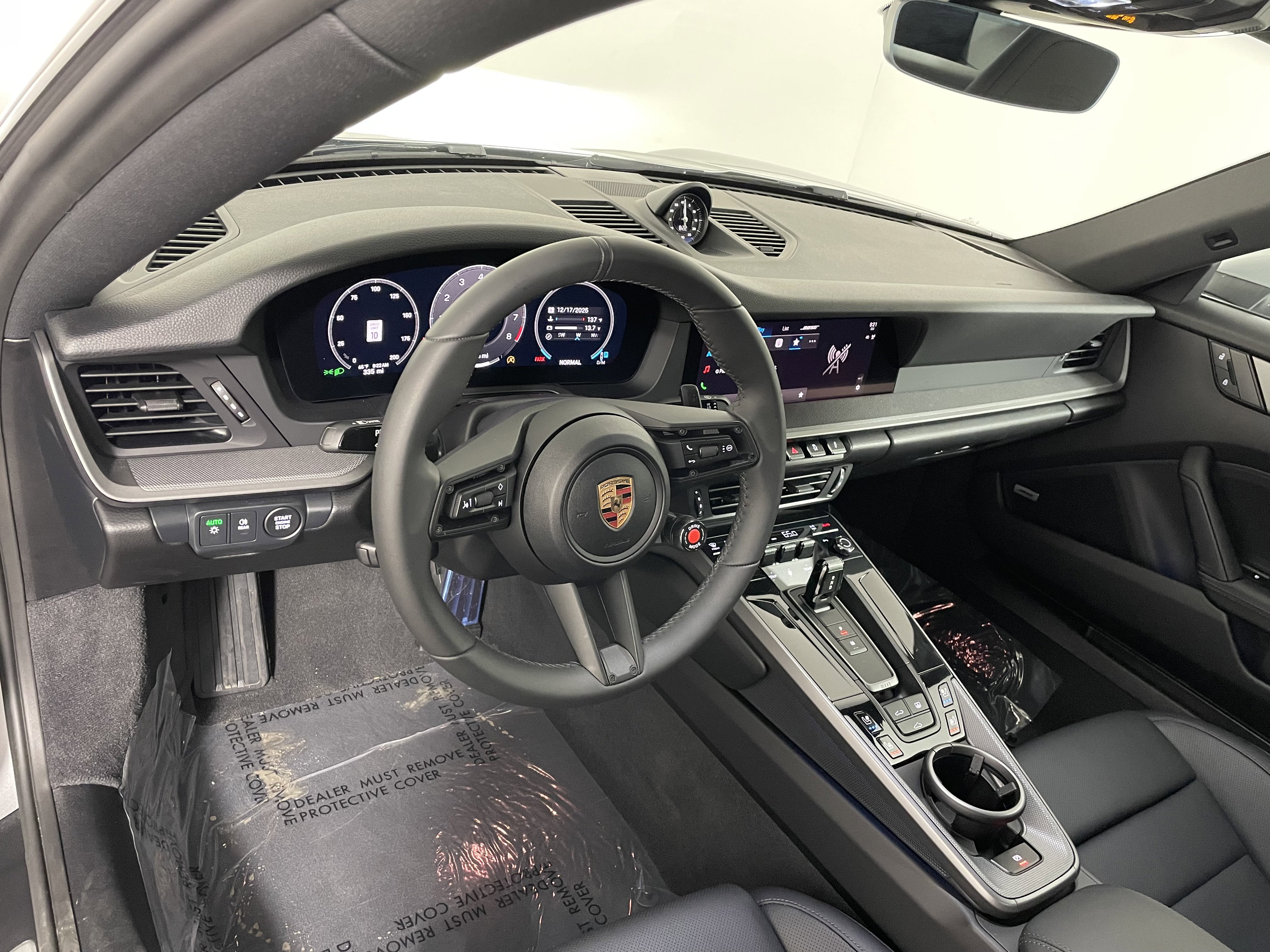 Used 2025 Porsche 911 Carrera image 4