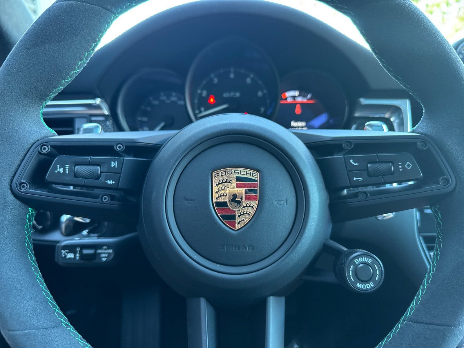 Certified 2026 Porsche Macan GTS AWD/4WD image 25