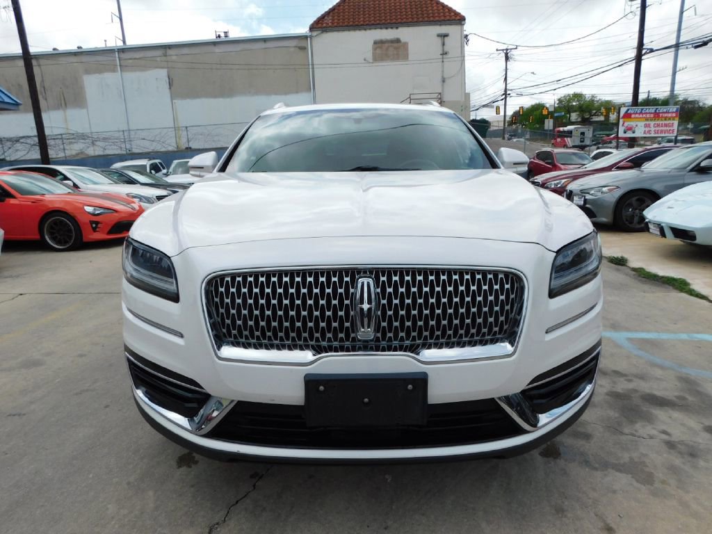 Used 2019 Lincoln Nautilus FWD image 2