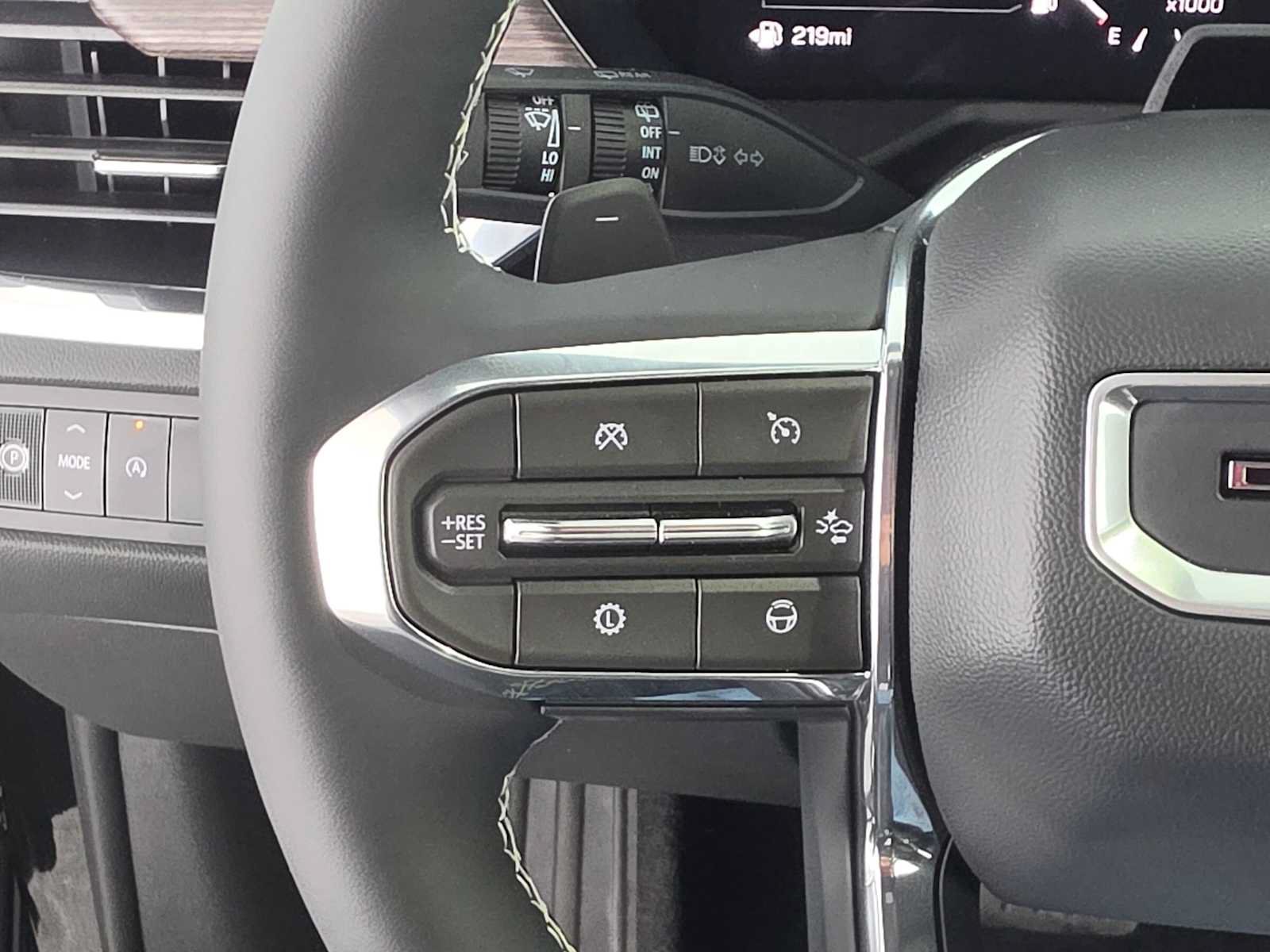 New 2027 GMC Acadia Denali w/ Denali Reserve Package FWD image 30
