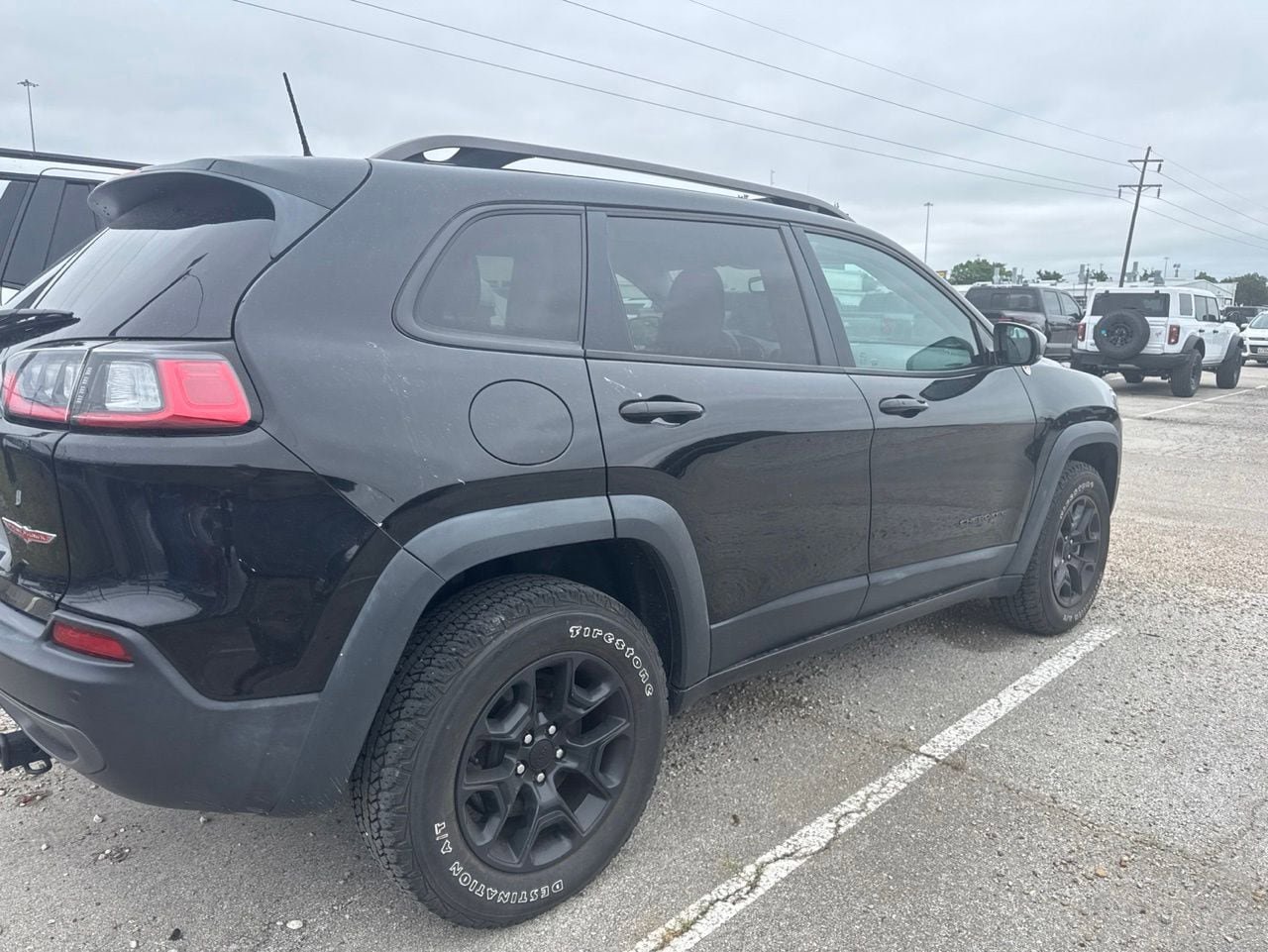 Used 2021 Jeep Cherokee Trailhawk w/ Sun, Sound & Nav Group AWD/4WD image 4
