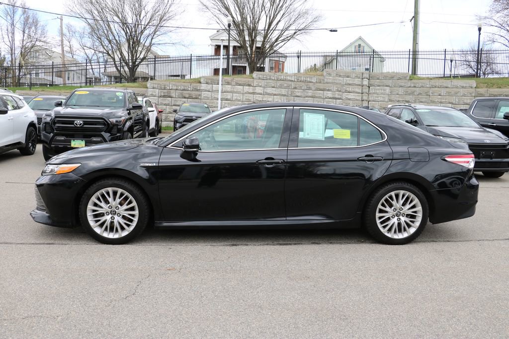 Used 2019 Toyota Camry XLE w/ Driver Assist Package FWD image 3