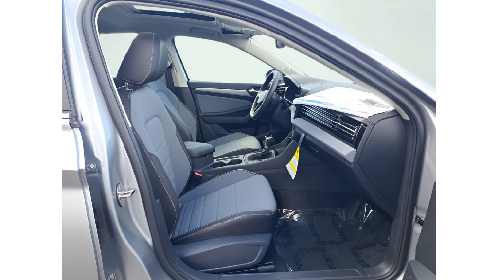 New 2026 Volkswagen Jetta SE FWD image 13
