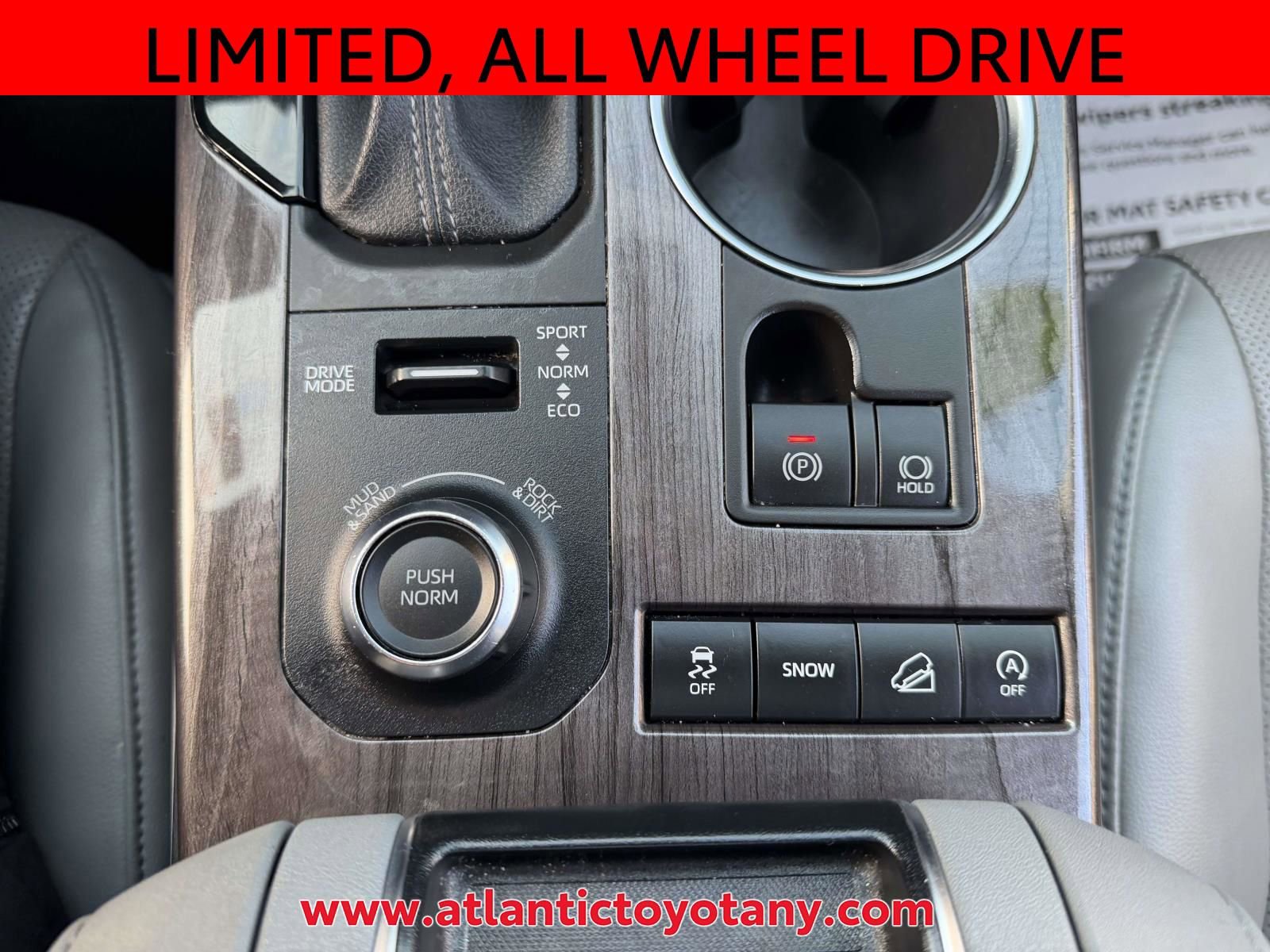 Used 2022 Toyota Highlander Limited image 28