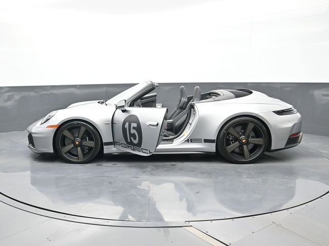 Certified 2026 Porsche 911 GTS image 29