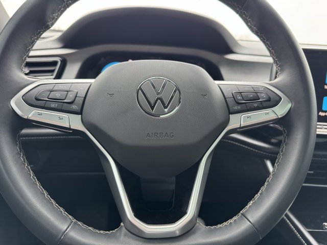 Used 2024 Volkswagen Atlas Cross Sport SE w/ Panoramic Sunroof Package image 19