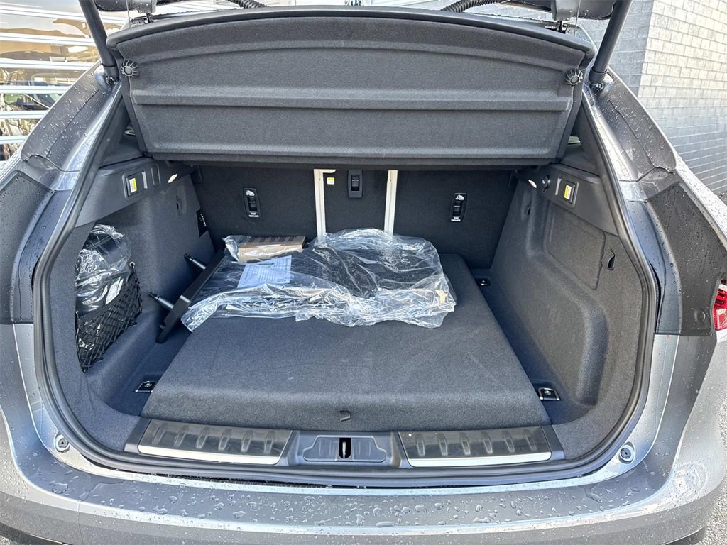 New 2026 Jaguar F-PACE R-Dynamic S image 6