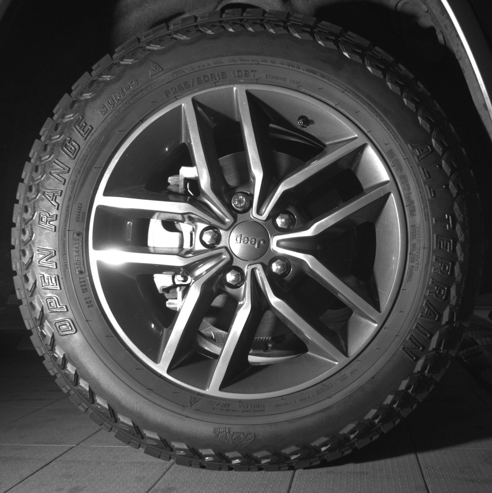 Used 2019 Jeep Grand Cherokee Limited w/ Luxury Group II AWD/4WD image 11