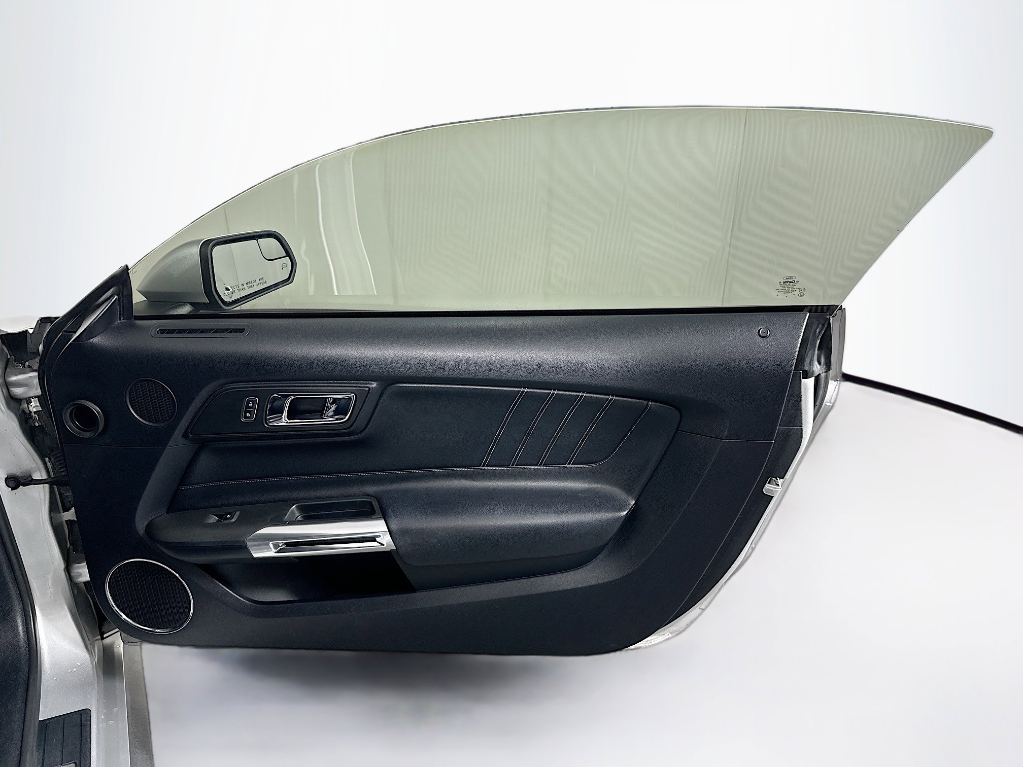 Used 2016 Ford Mustang Premium image 28