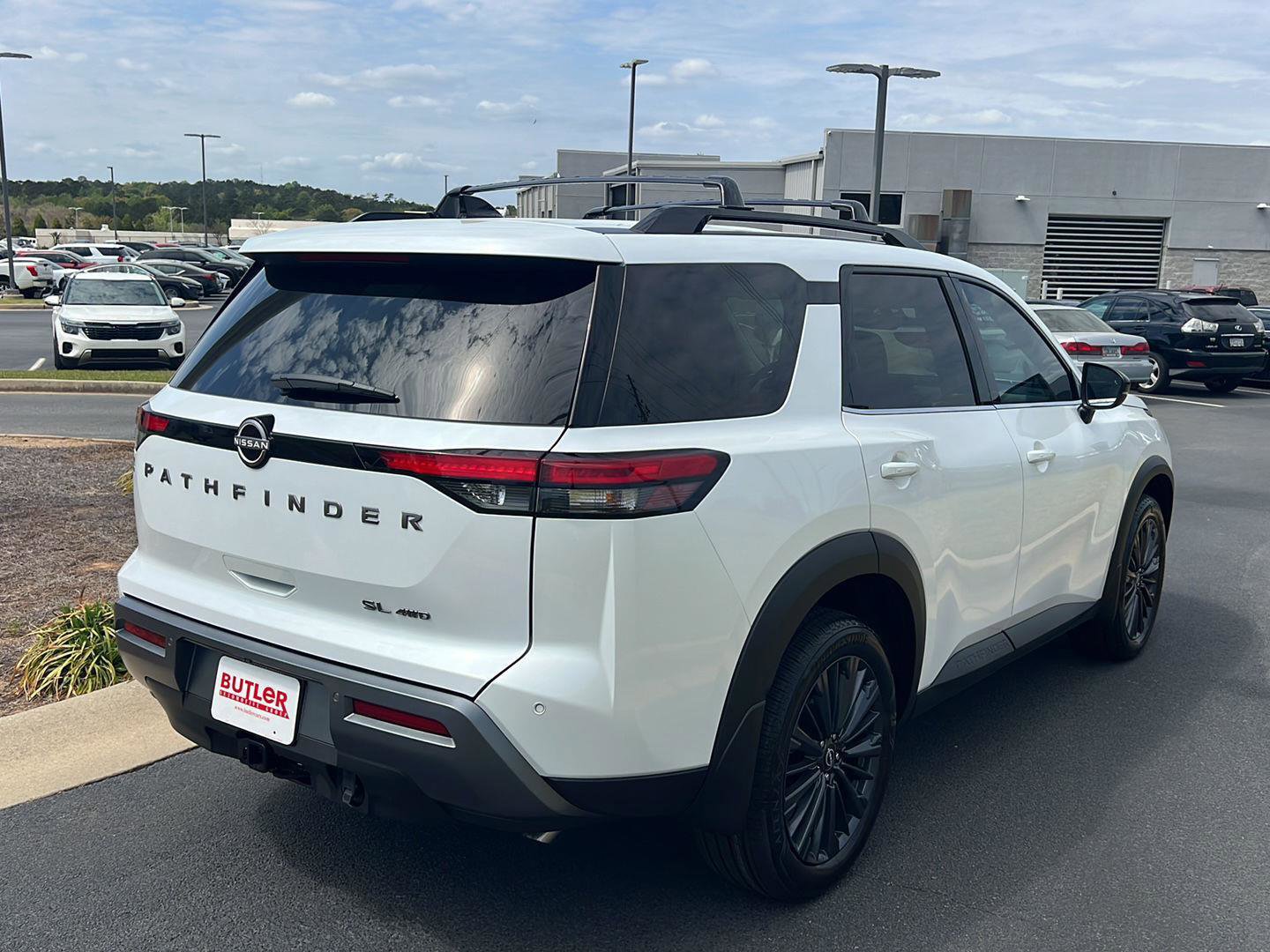 New 2026 Nissan Pathfinder SL w/ SL Premium Package image 6