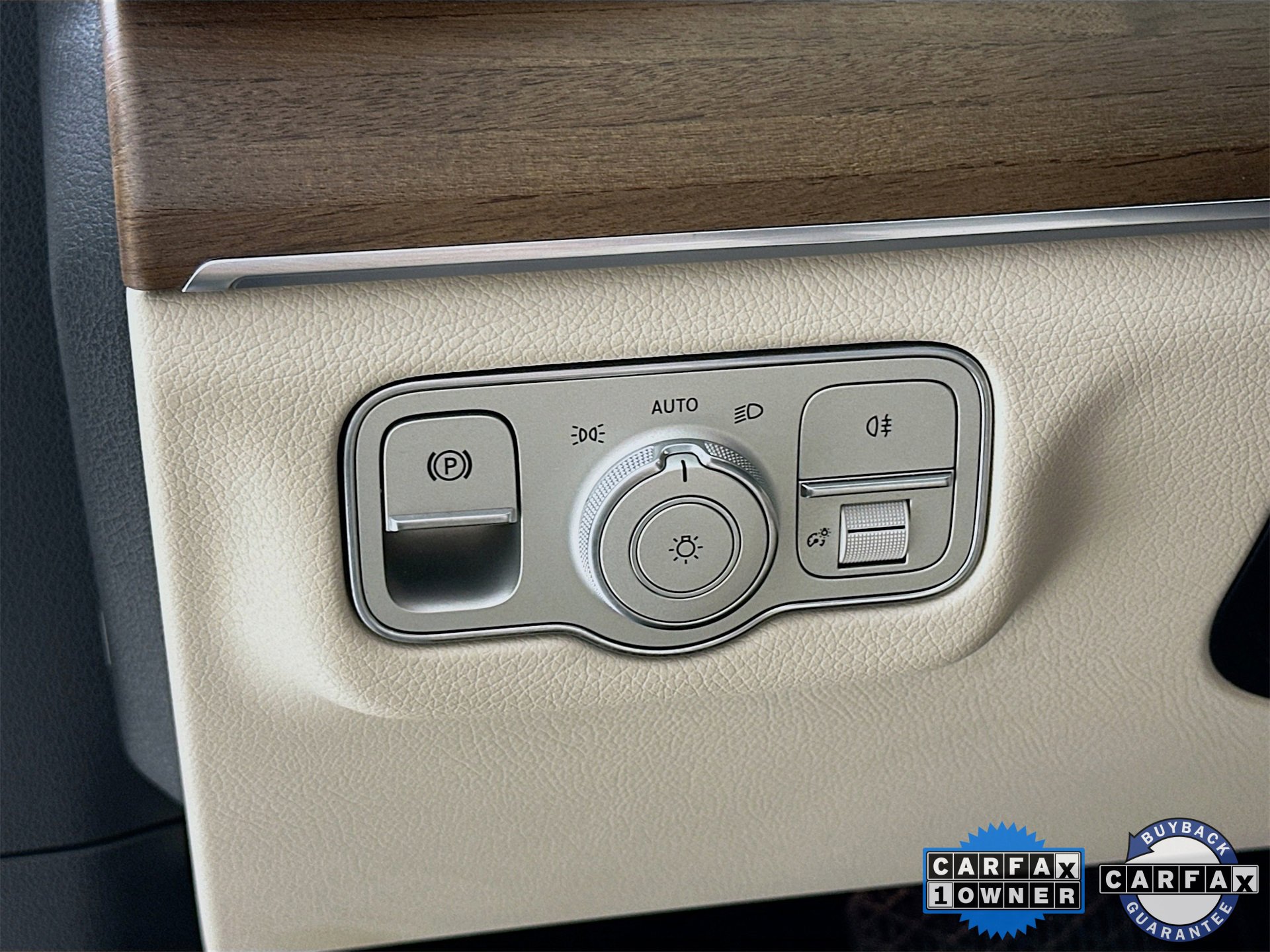 Certified 2024 Mercedes-Benz GLS 450 4MATIC image 11