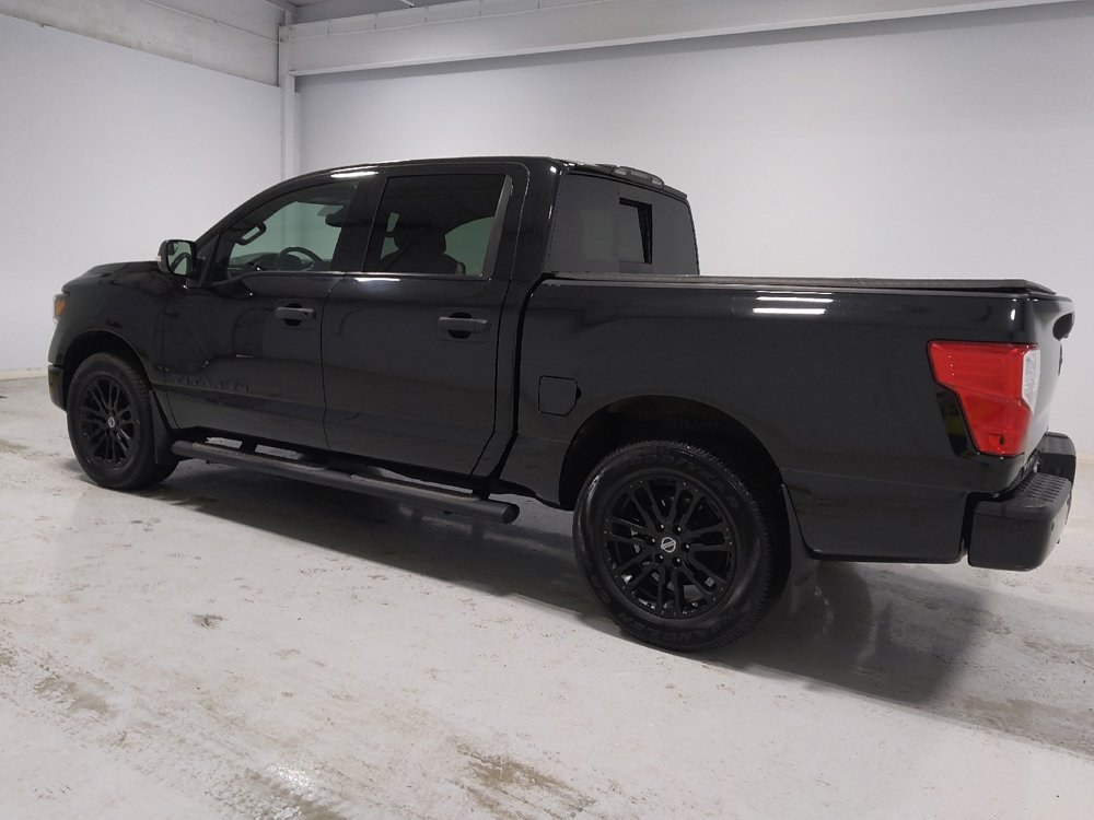 Used 2019 Nissan Titan SV w/ SV Convenience Package image 3