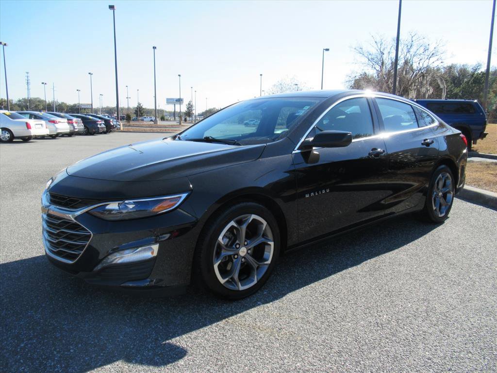 Used 2024 Chevrolet Malibu LT image 3