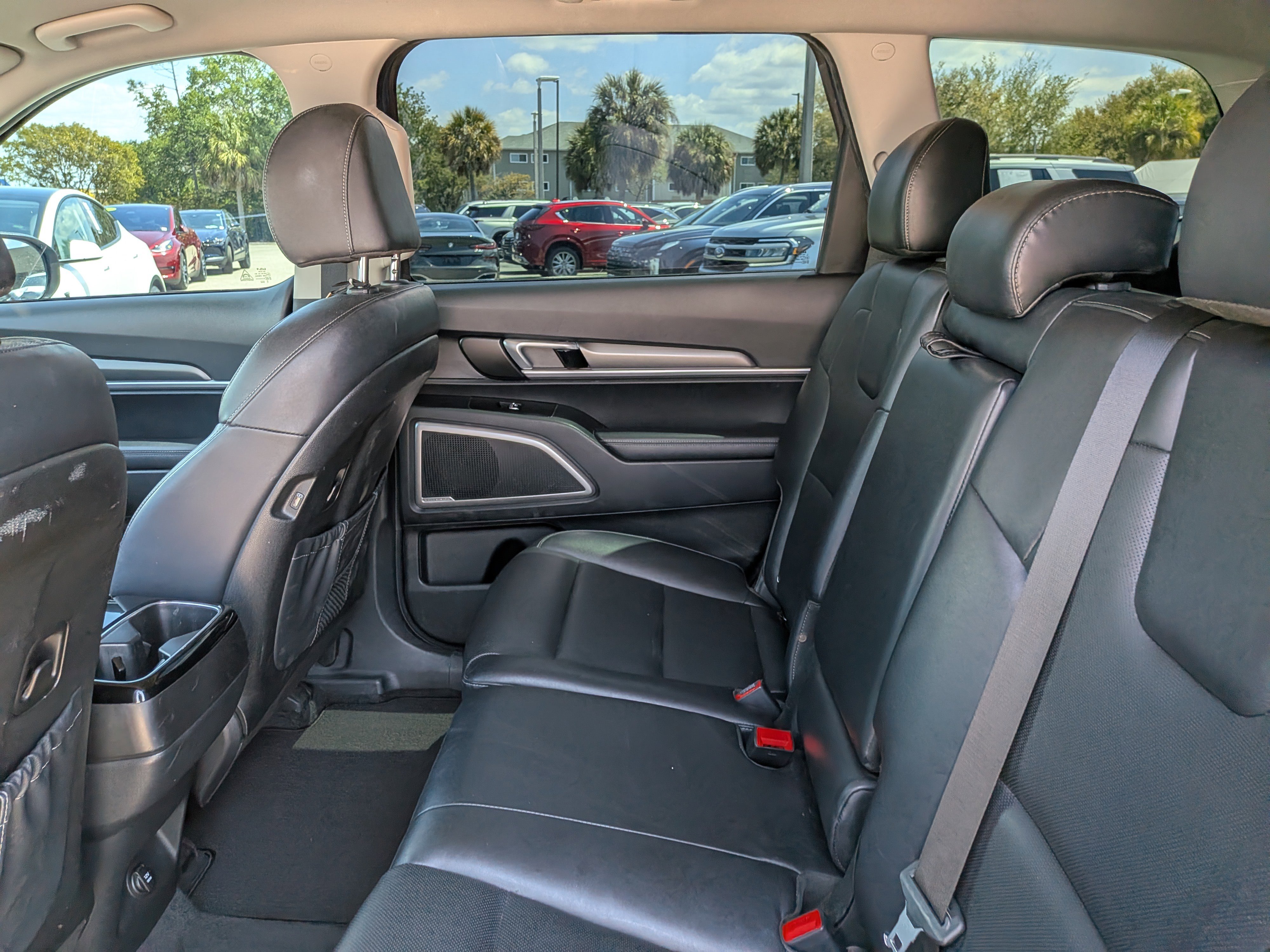 Used 2022 Kia Telluride LX image 15