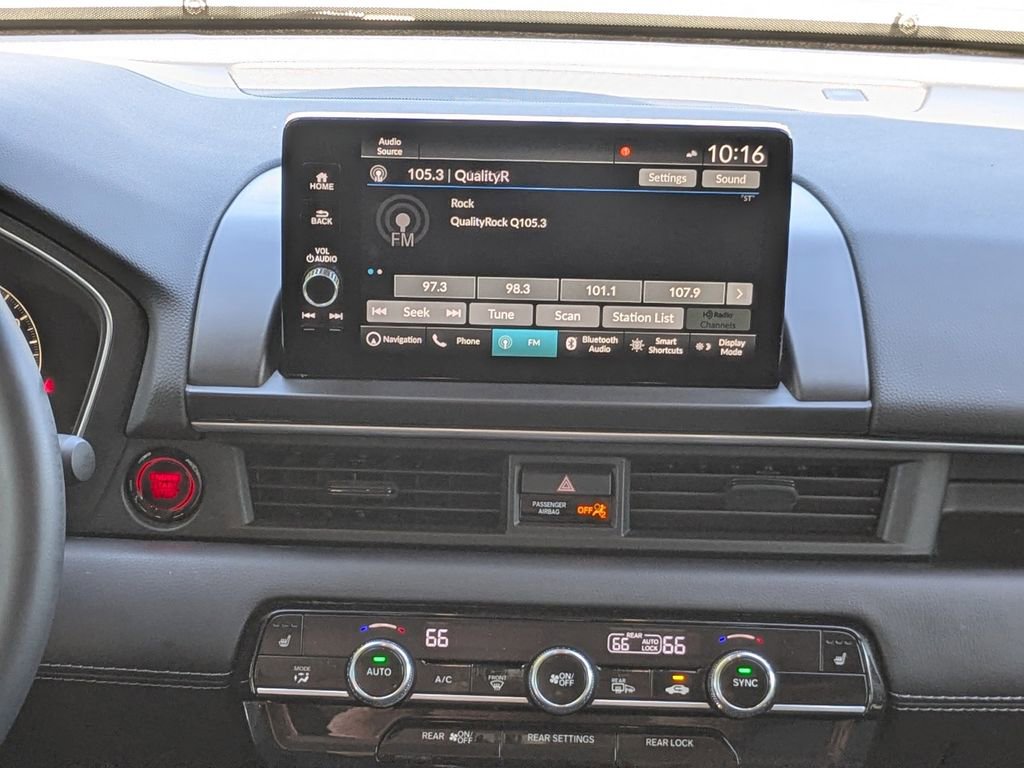 Used 2024 Honda Pilot Touring image 19