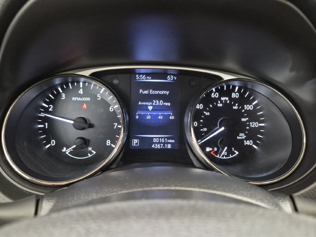 Used 2016 Nissan Rogue SV AWD/4WD image 16