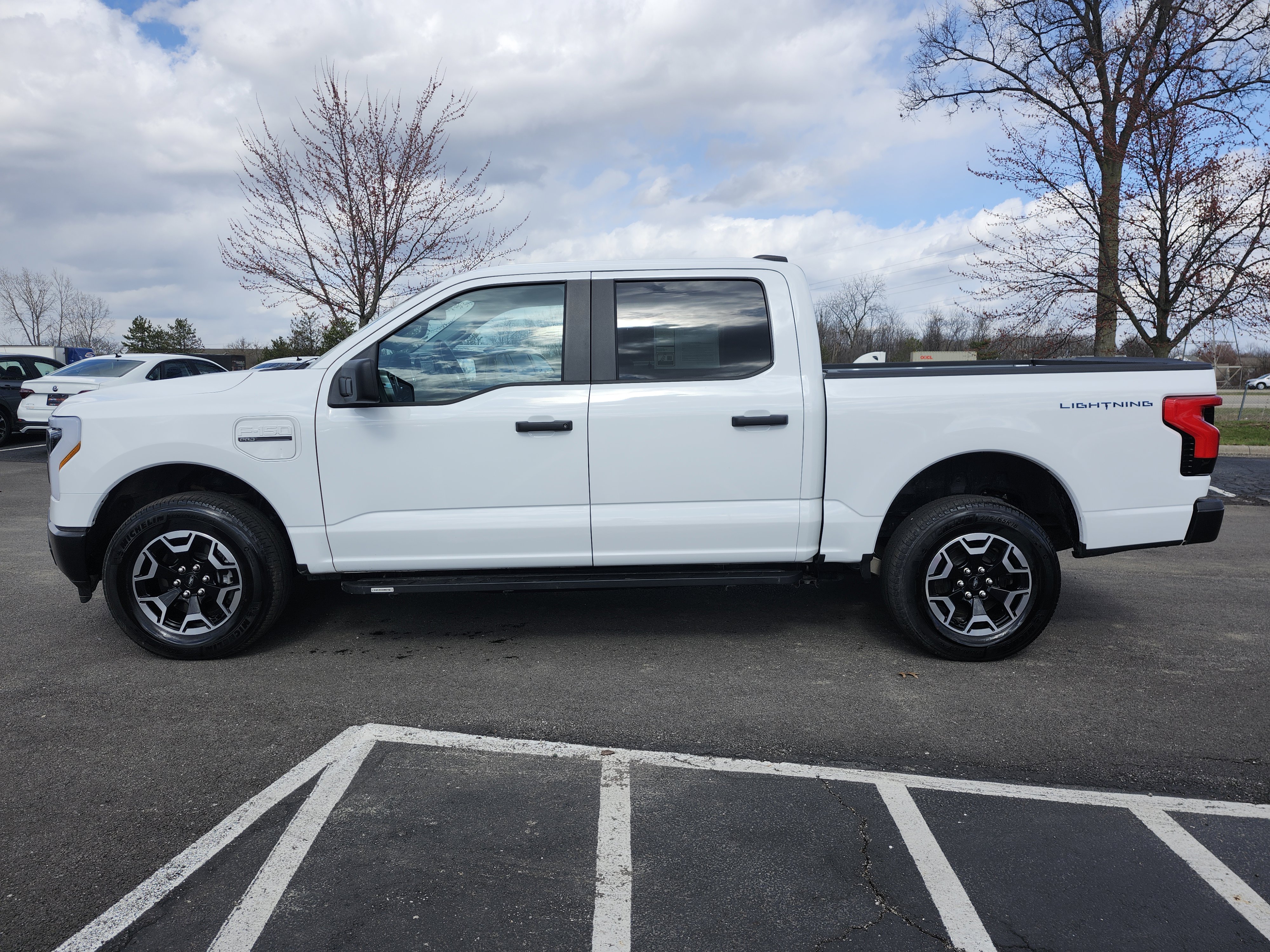 Used 2023 Ford F150 Lightning Pro image 16