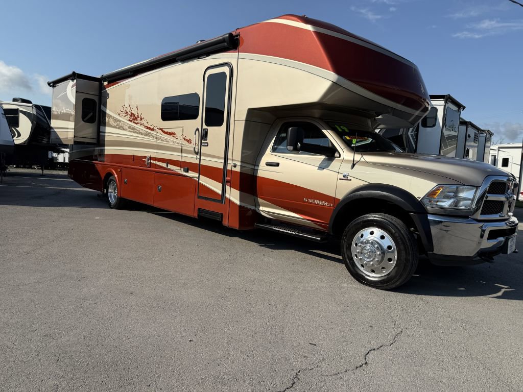Used 2018 RAM 5500 SLT w/ Quick Order Package 29G SLT image 8