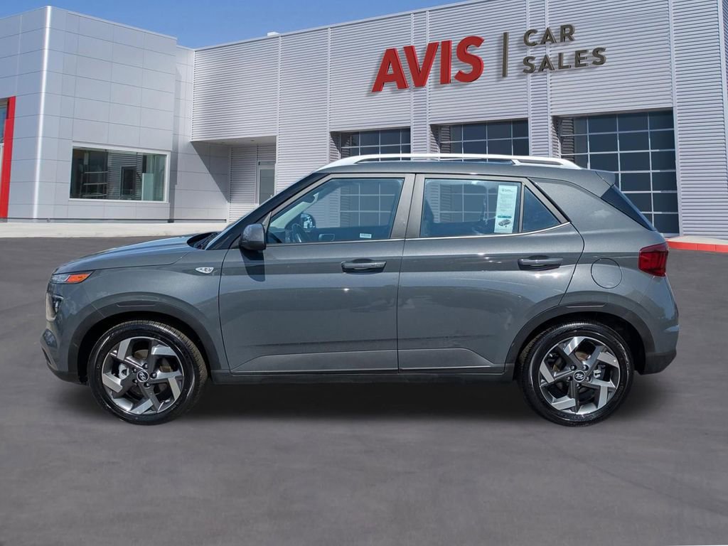 Used 2025 Hyundai Venue SEL FWD image 10