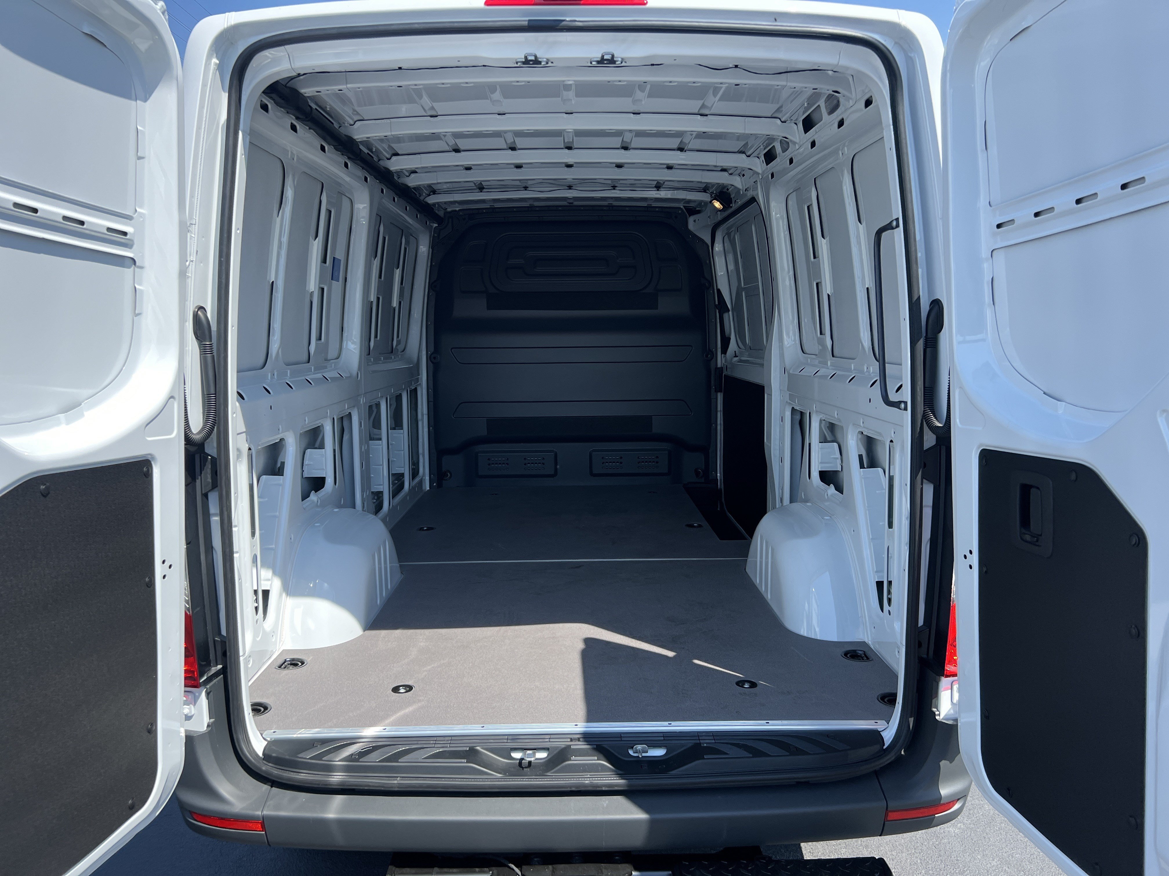 New 2026 Mercedes-Benz Sprinter 2500 image 33