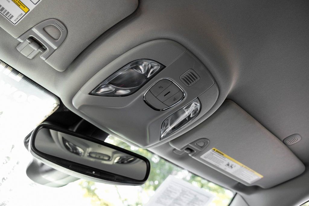 Used 2022 Jeep Compass Limited image 31