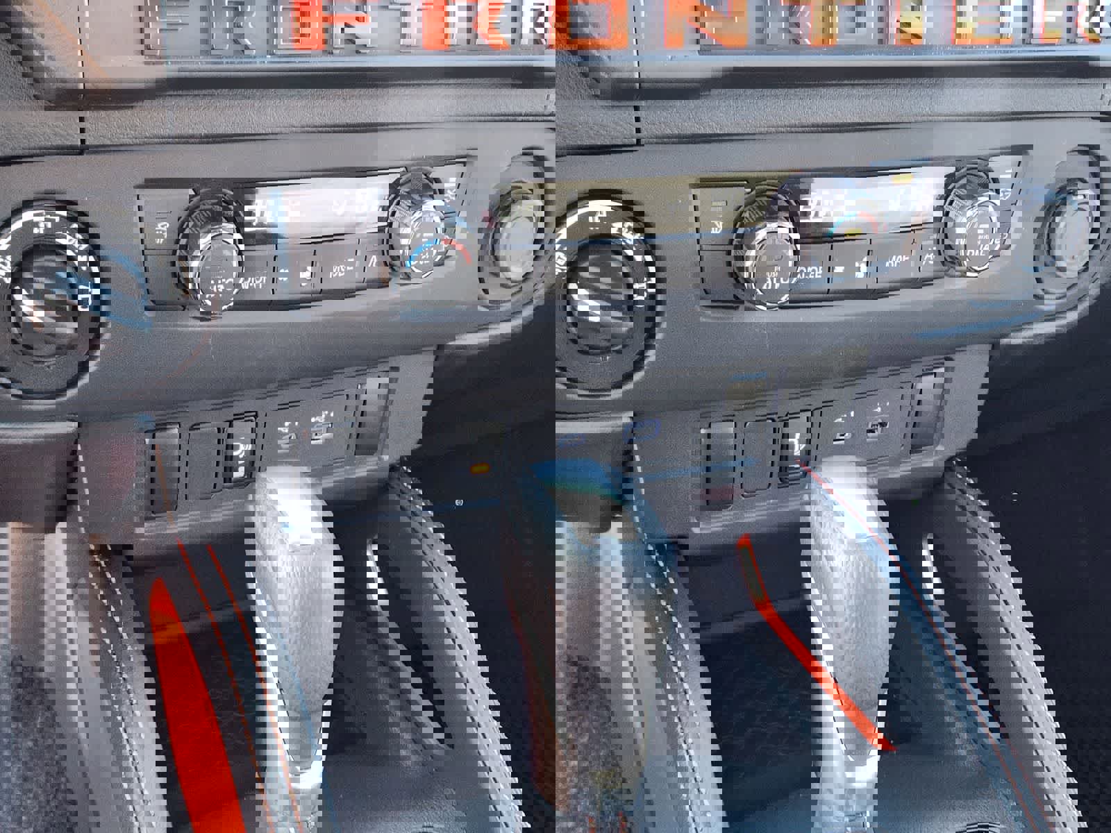 Used 2025 Nissan Frontier PRO-4X image 21