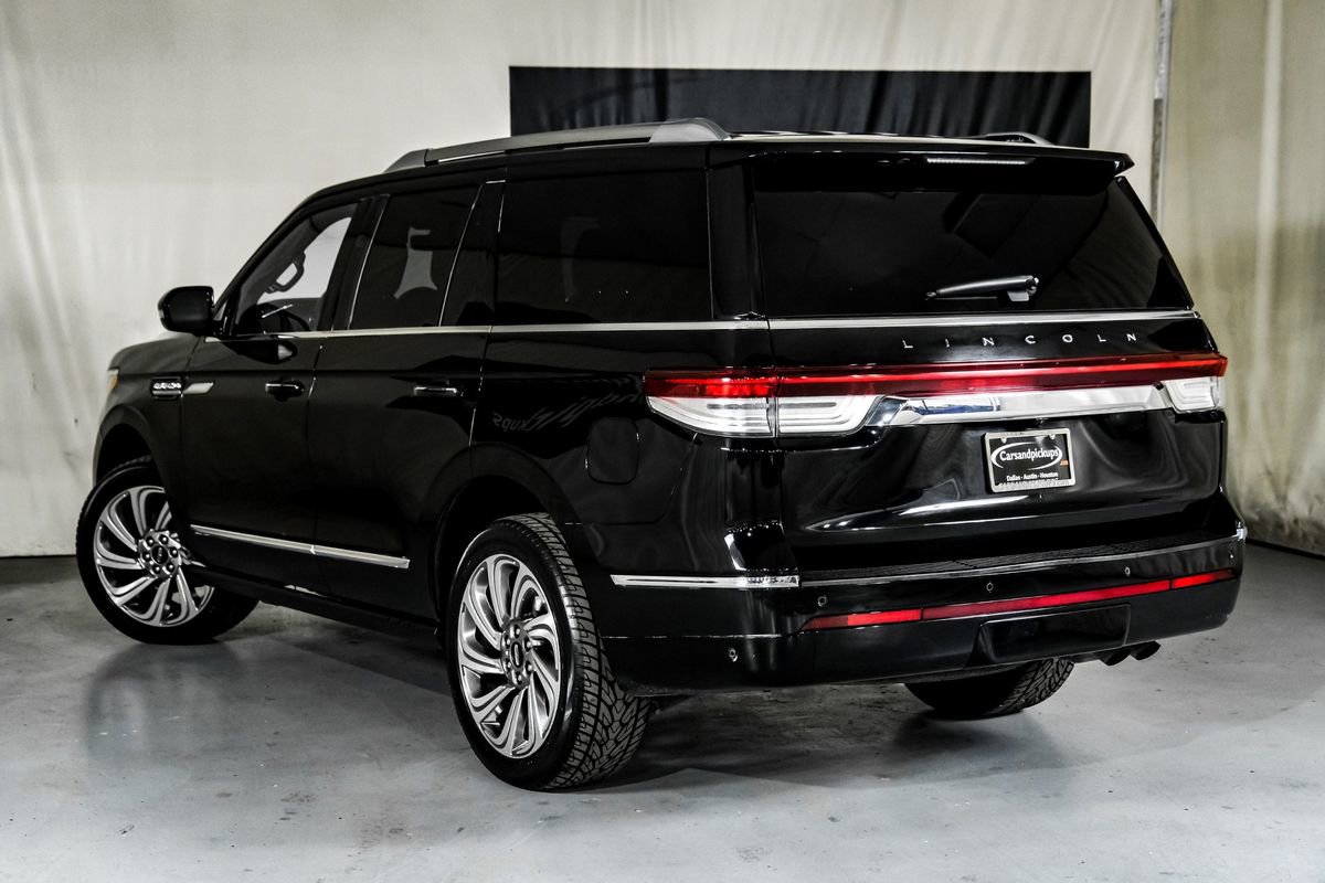 Used 2024 Lincoln Navigator Reserve image 7
