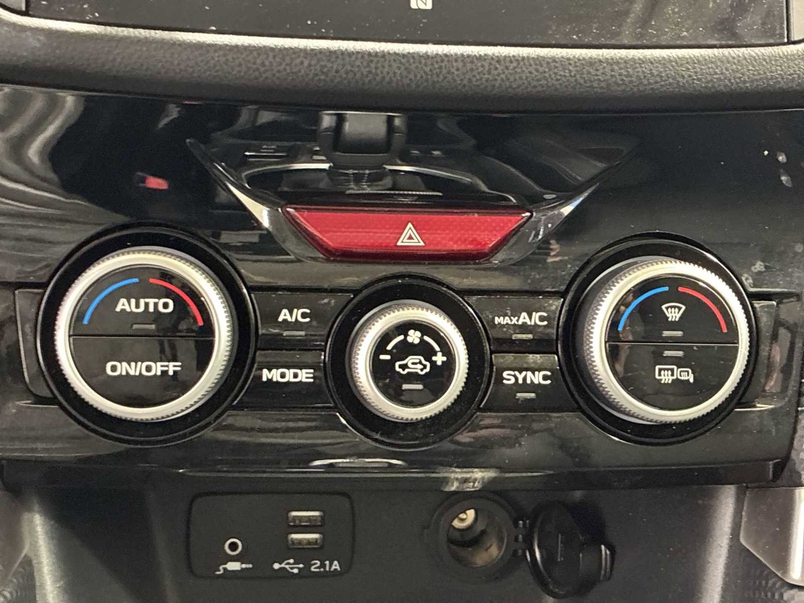 Used 2020 Subaru Forester Limited image 17