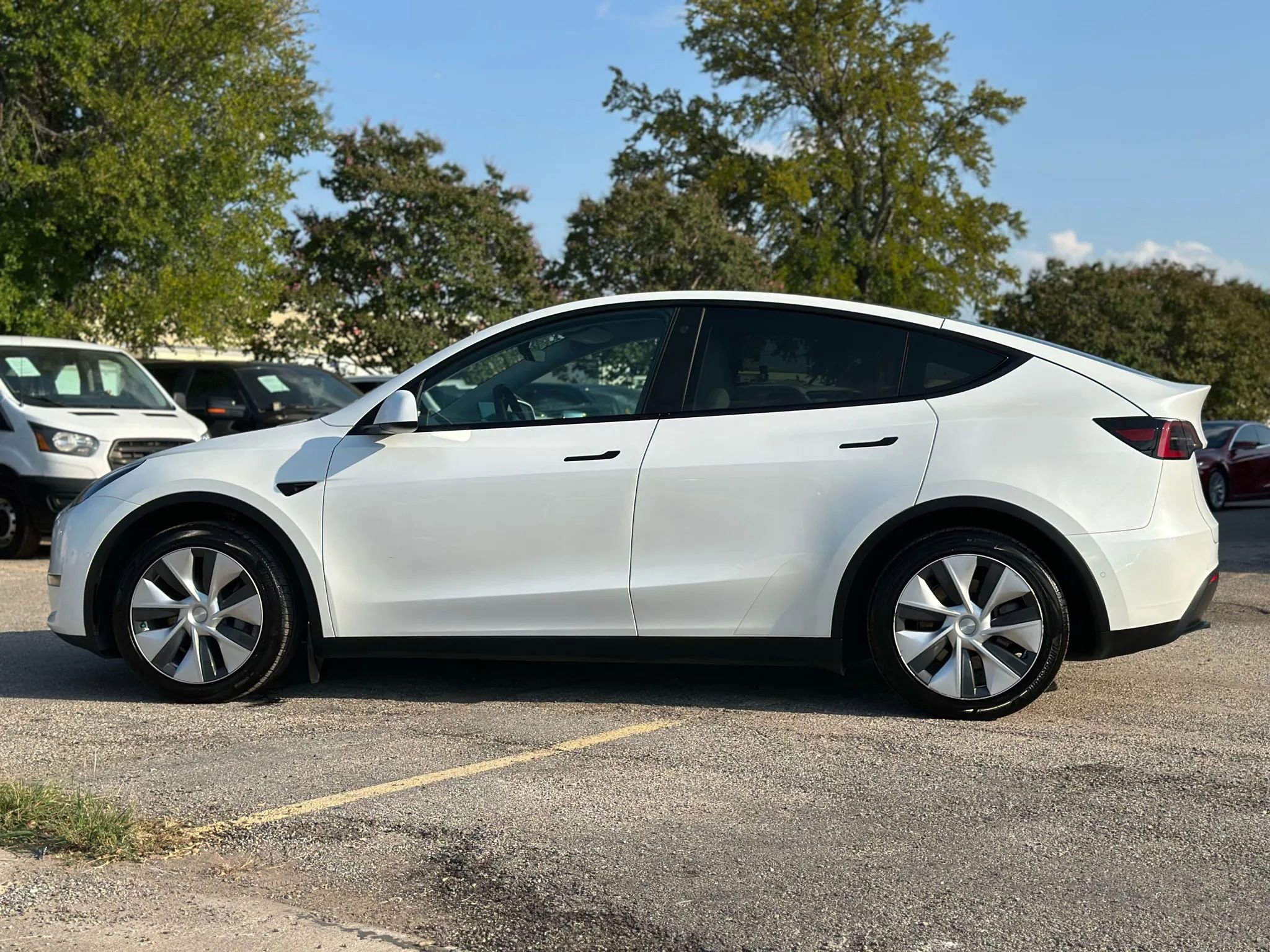 Used 2021 Tesla Model Y Long Range image 3