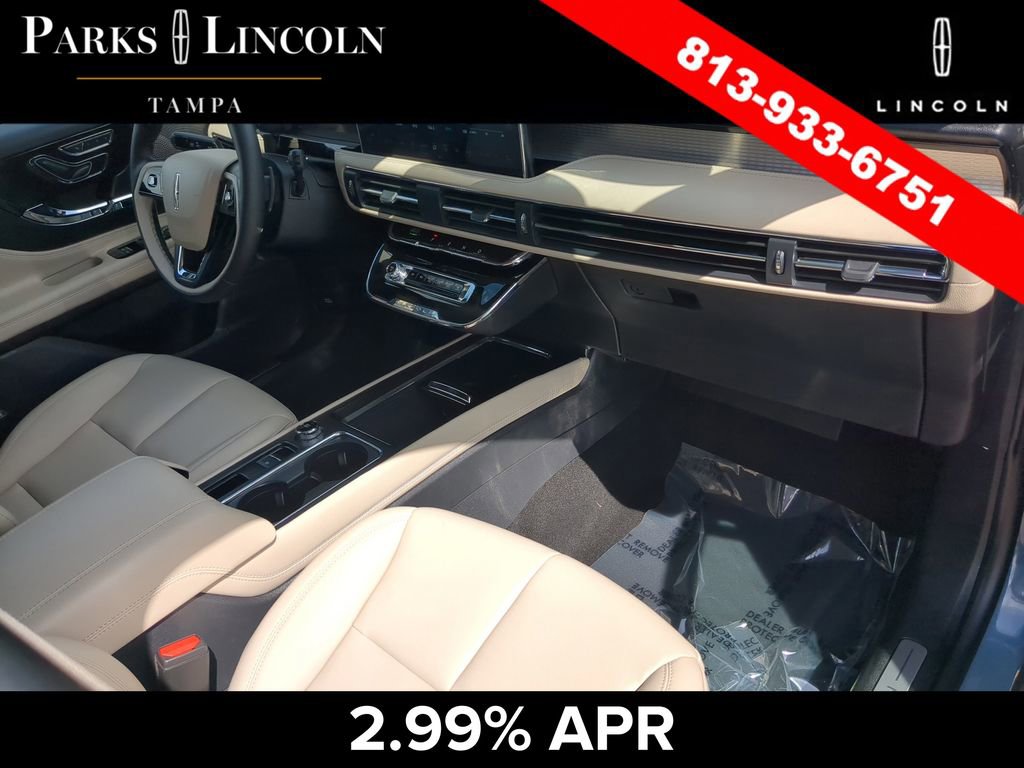 Certified 2025 Lincoln Corsair FWD image 10
