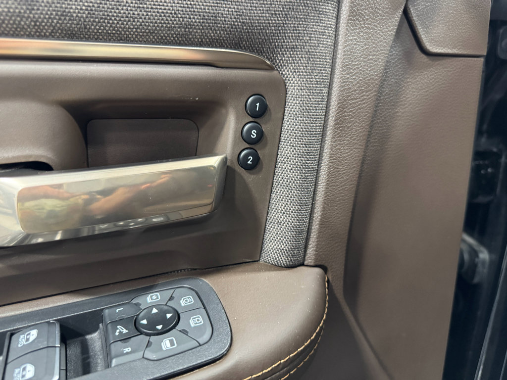 Used 2025 RAM 3500 Longhorn image 27