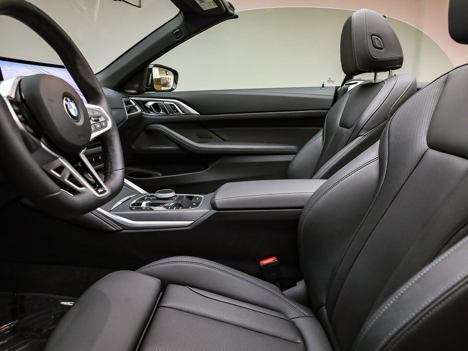 Used 2025 BMW 430i Convertible w/ M Sport Package image 16