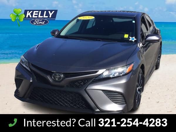 Used 2020 Toyota Camry SE image 1