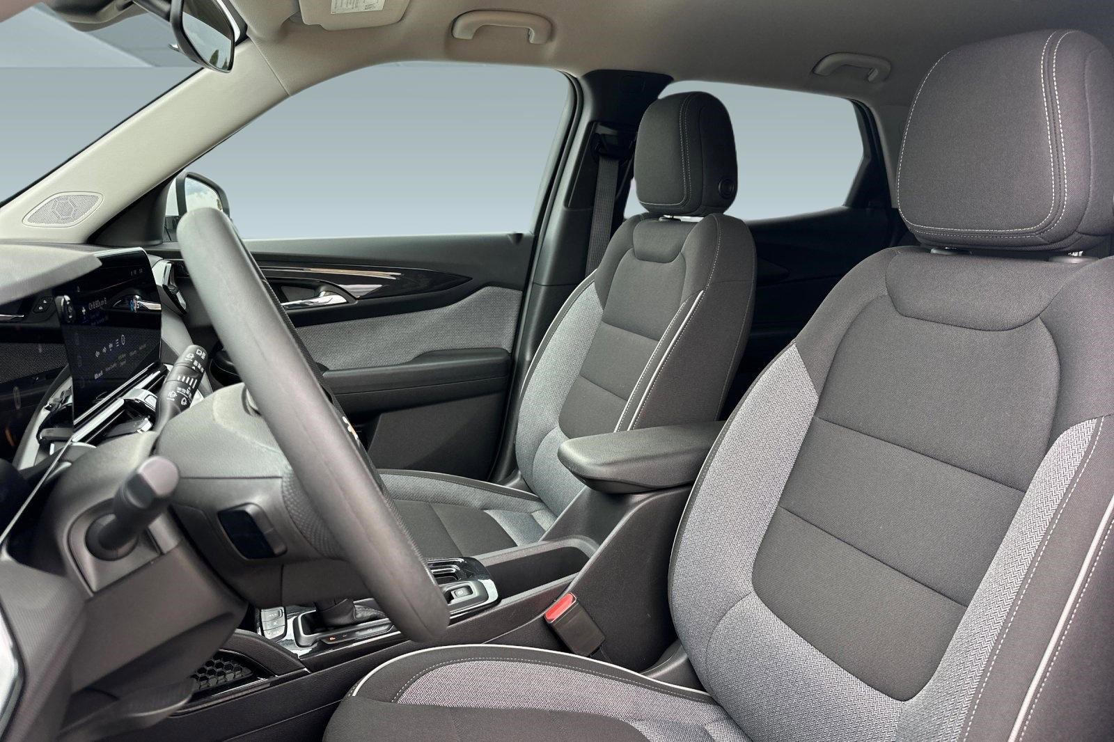 Used 2025 Chevrolet TrailBlazer LT image 25