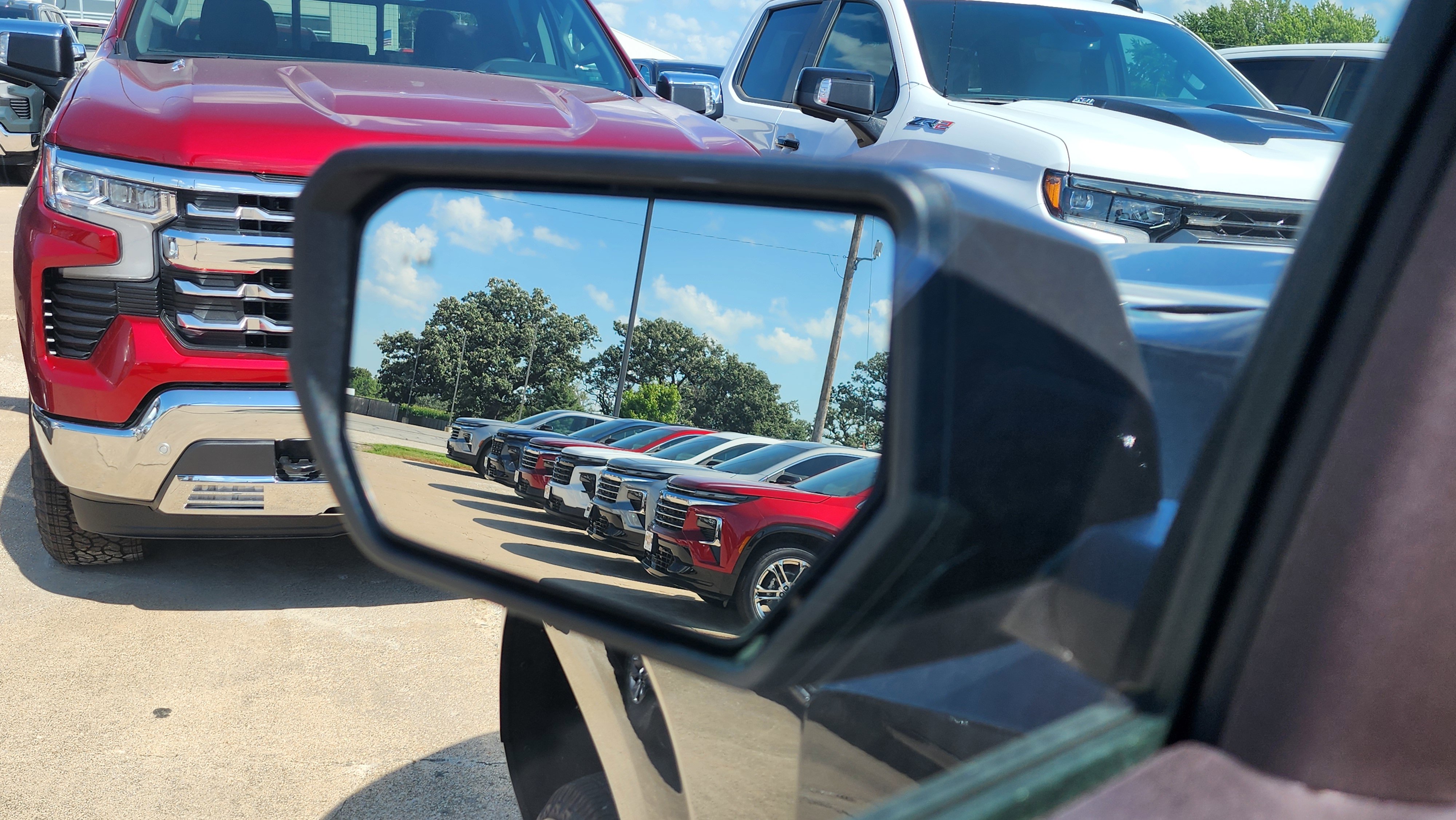 New 2025 Chevrolet Colorado LT w/ LT Convenience Package image 7