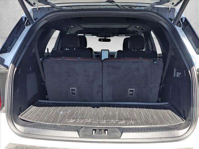 Used 2023 Ford Explorer Platinum w/ Technology Package image 6