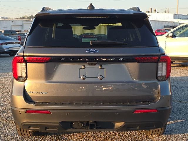 Used 2025 Ford Explorer Active RWD image 4