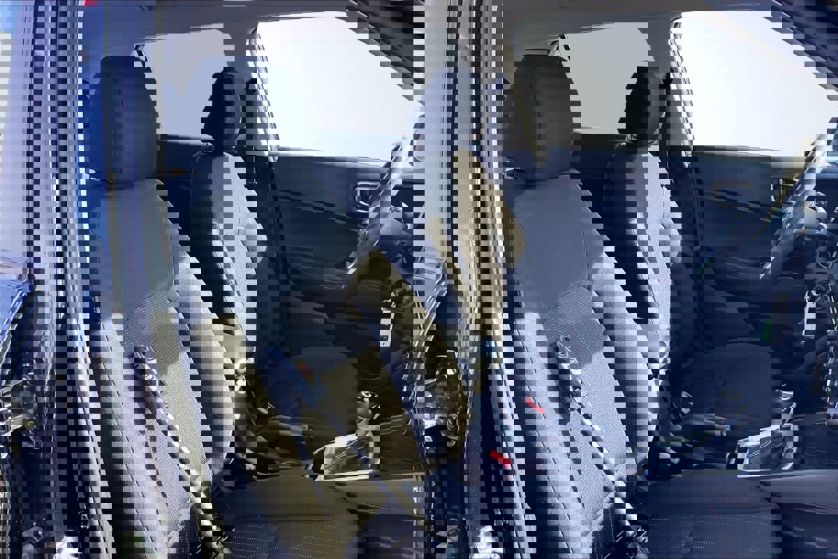 Used 2024 Hyundai Venue SE image 7