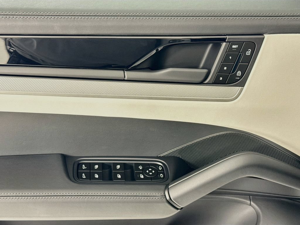 New 2026 Porsche Cayenne S AWD/4WD image 11