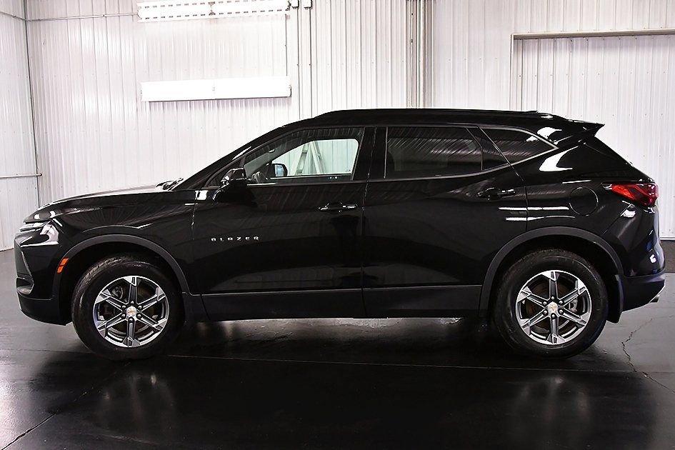 Used 2024 Chevrolet Blazer LT w/ Convenience Package image 4