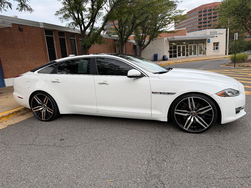 Used 2016 Jaguar XJ L Supercharged RWD image 8