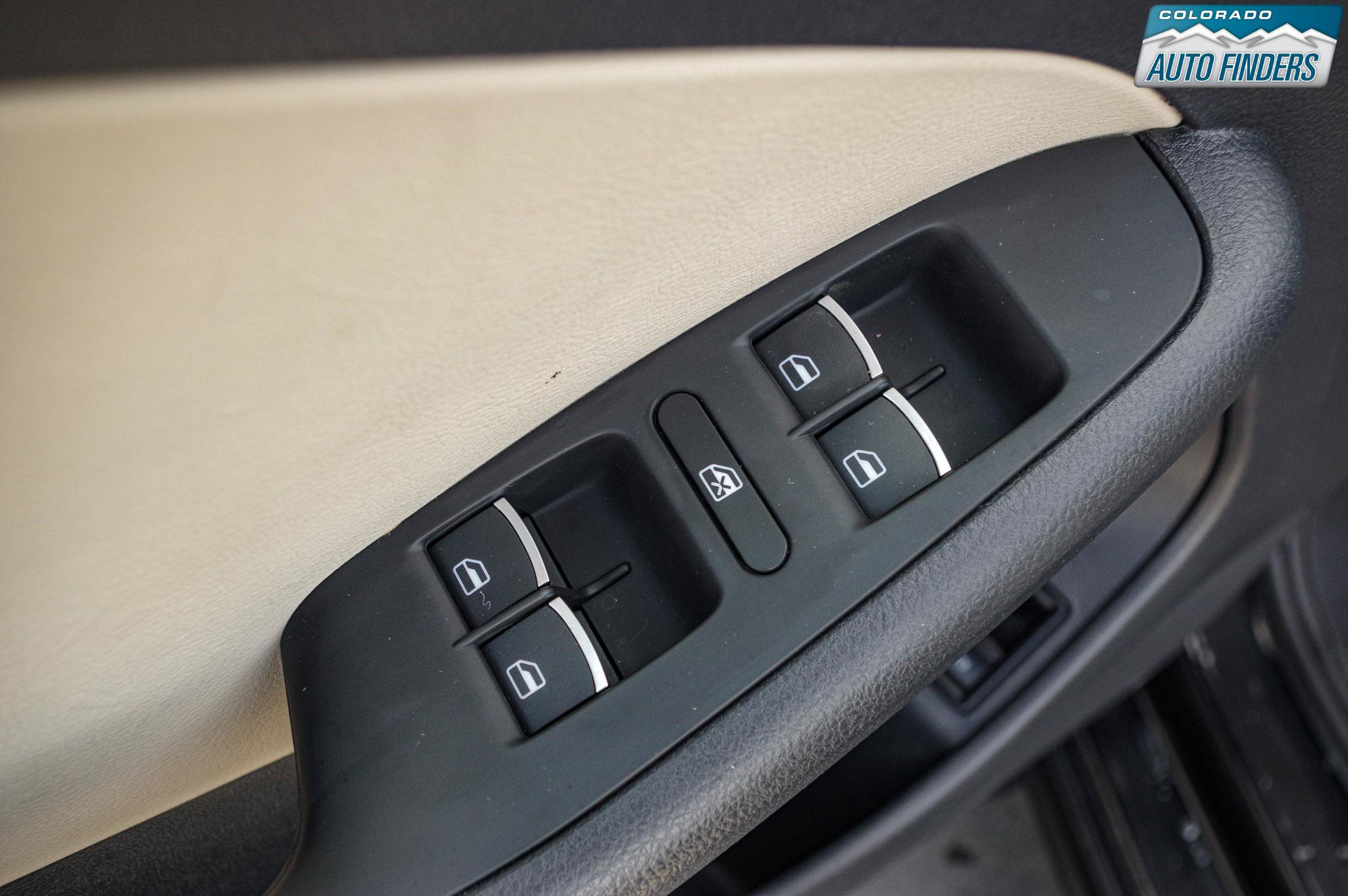 Used 2015 Volkswagen Jetta TDI SEL FWD image 11