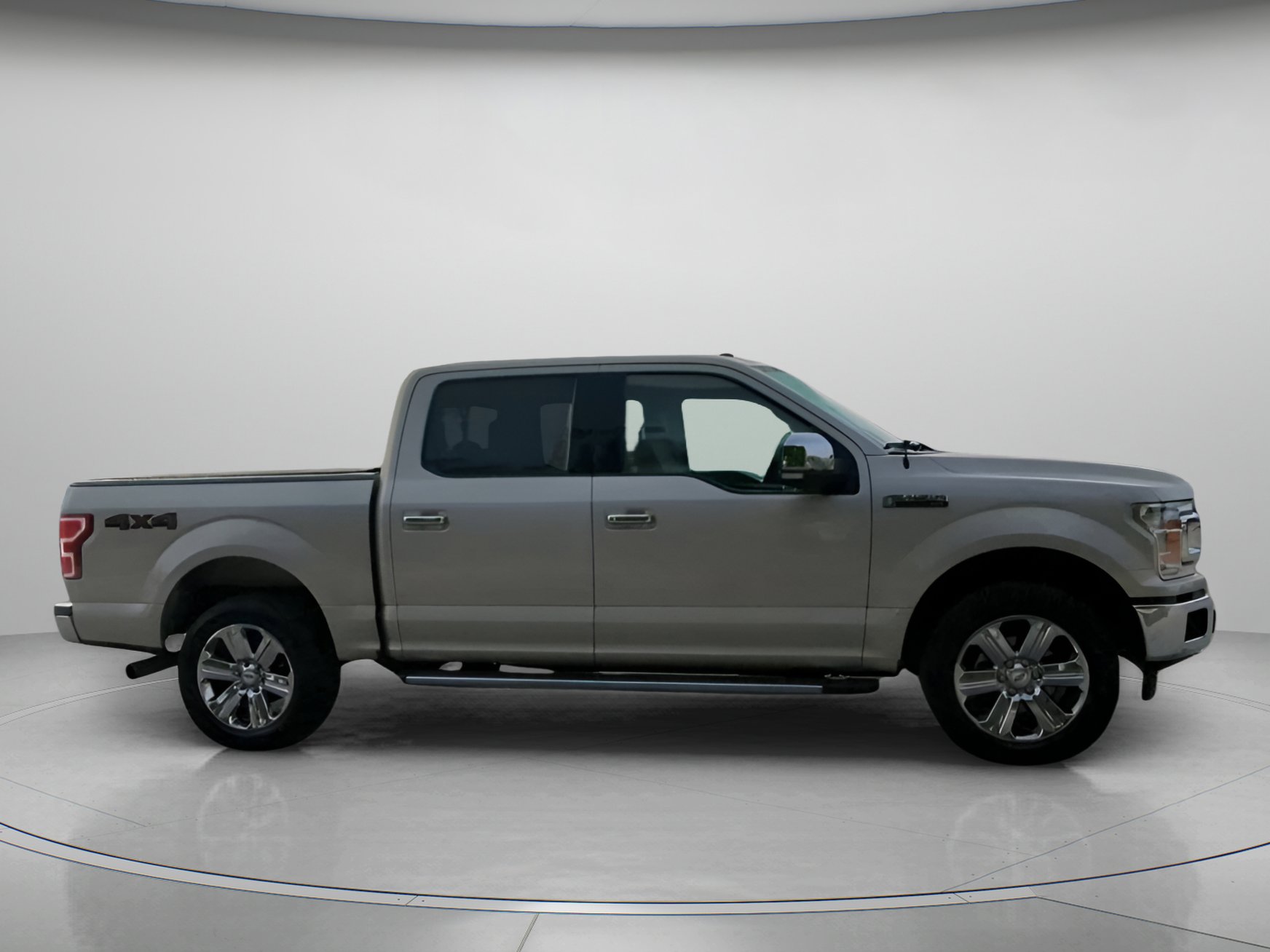 Certified 2018 Ford F150 XLT w/ Equipment Group 302A Luxury image 32