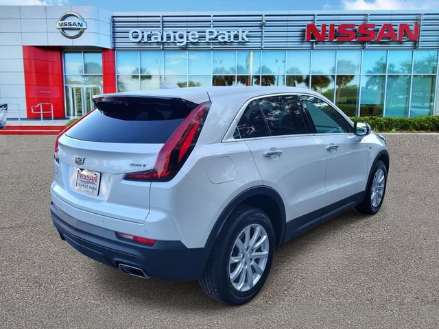 Used 2022 Cadillac XT4 Luxury FWD image 2