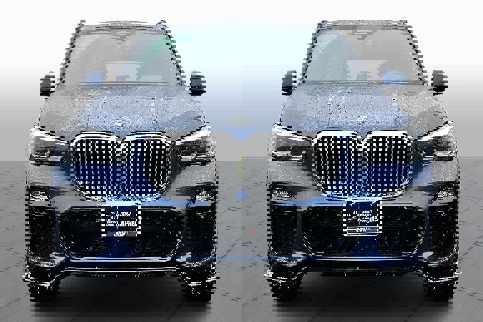 Used 2021 BMW X5 xDrive40i w/ M Sport Package image 3