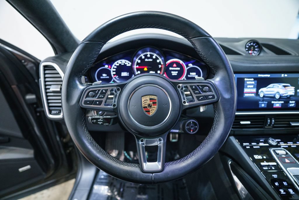Used 2020 Porsche Cayenne Turbo AWD/4WD image 19