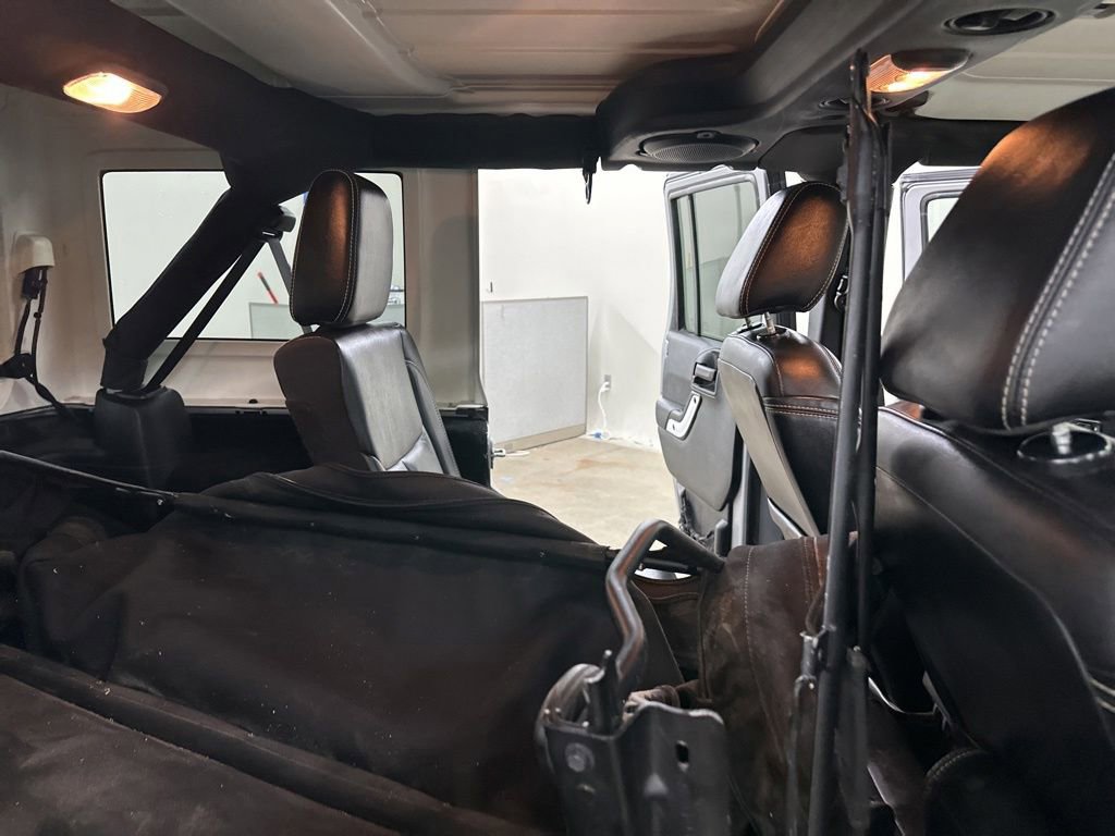 Used 2014 Jeep Wrangler Unlimited Sahara AWD/4WD image 26