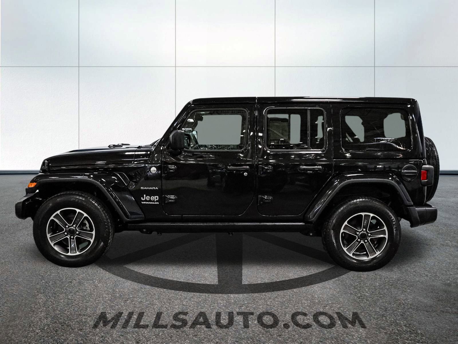 Used 2023 Jeep Wrangler Sahara image 3