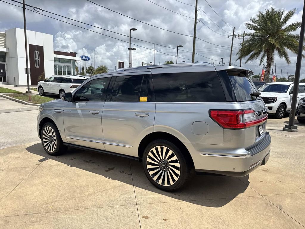 Used 2020 Lincoln Navigator Reserve w/ Luxury Package image 7